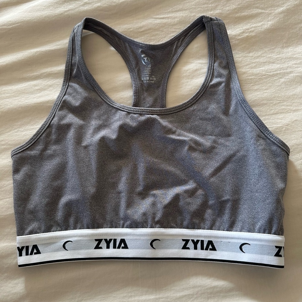 sports bra